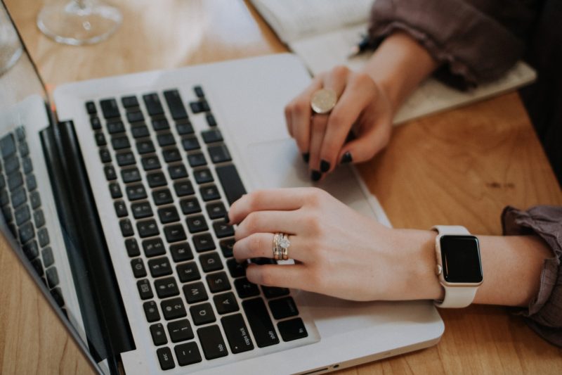 Copywriting: 4 tipy, jak začít psát (a další inteligentní rady, o které nikdo na začátku nestojí)